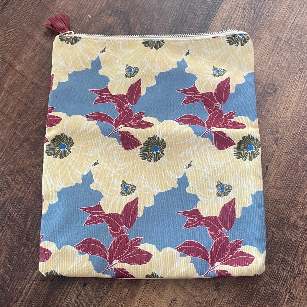 Rachel Pally Cream Pouch with Zipper